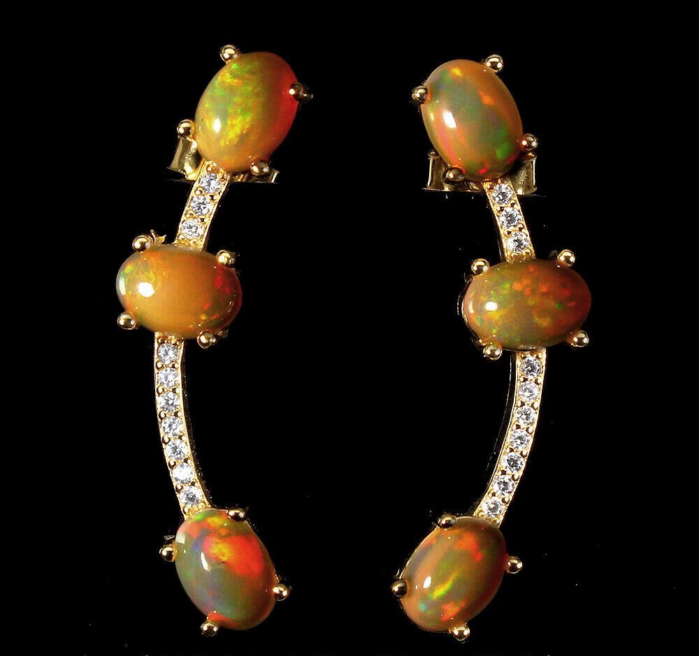 A pair of 925 silver gilt drop earrings set with cabochon cut opals and white stones, L. 3.2cm.