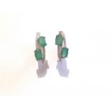 A pair of 925 silver emerald and white stone set earrings, L. 1.2cm.