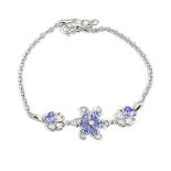 A 925 silver bracelet set with pear cut tanzanites, L. 18cm.