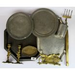 An interesting lot of hammered pewter and brass items, including a telescopic toasting fork.