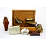 A small collection of 18th / 19th century and later snuff and tobacco boxes.