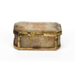 An 18th / early 19th century gilt metal mounted polished agate snuff box, 6.5 x 3.8 x 2.6cm. A/F