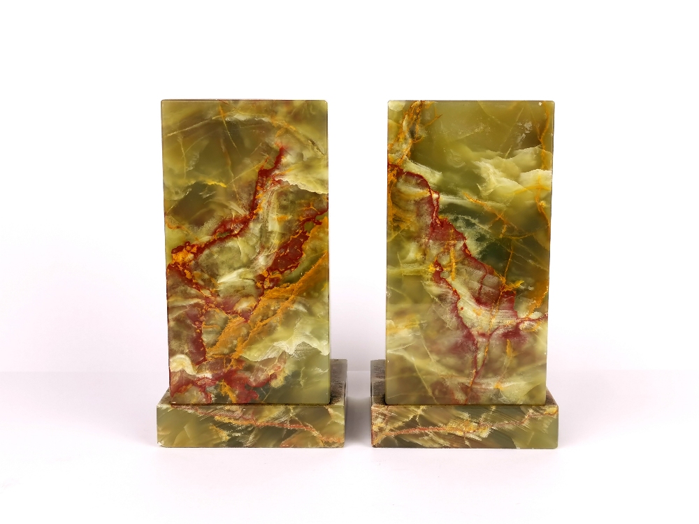 A pair of Art Deco onyx book ends, H. 15cm. - Image 3 of 3