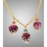 A 925 silver gilt necklace set with carved watermelon tourmalines, L. 40cm.