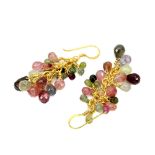 A pair of 925 silver gilt drop earrings set with briolette cut tourmalines, L. 5cm.