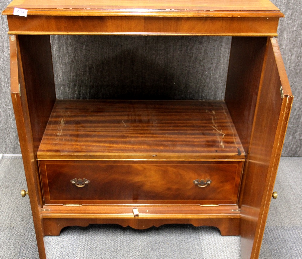 An inlaid mahogany two door cabinet, W. 86 x 52 x 95cm. - Image 3 of 3