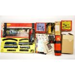 A boxed Hornby 00 gauge model railway set together with a quantity of accessories and magazines.