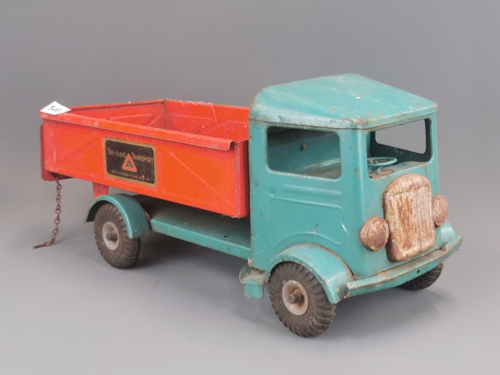 A vintage Tri-ang tin truck, L. 47cm.