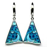 A pair of 925 silver enamelled drop earrings, L. 4cm.