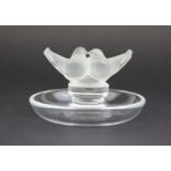 A Lalique love bird ring dish, Dia. 9.5cm.