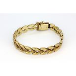 A hallmarked 9ct yellow gold bracelet, approx. L. 18.5cm, approx. 14.4gr.