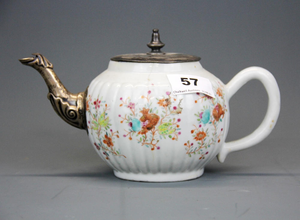 A 19th C Chinese hand painted porcelain tea pot with replacement white metal spout and lid, H. 13cm. - Bild 2 aus 6