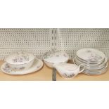 An Alfred Meakin Montmartre pattern dinner service. Full six settings.