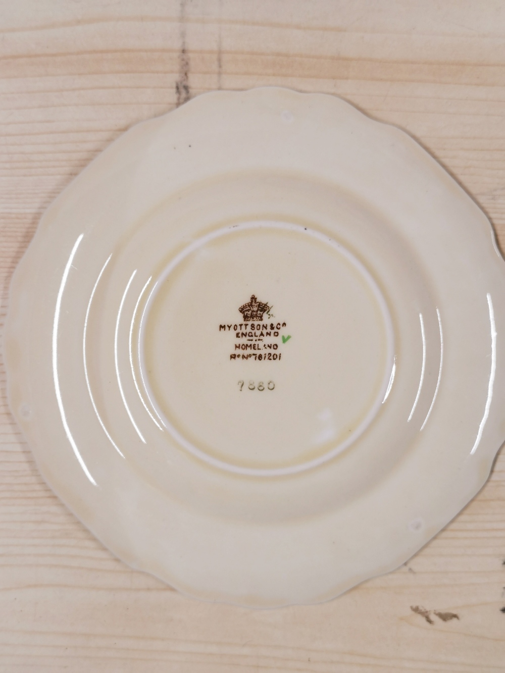 An extensive Myott Art Deco part dinner service. - Bild 2 aus 2