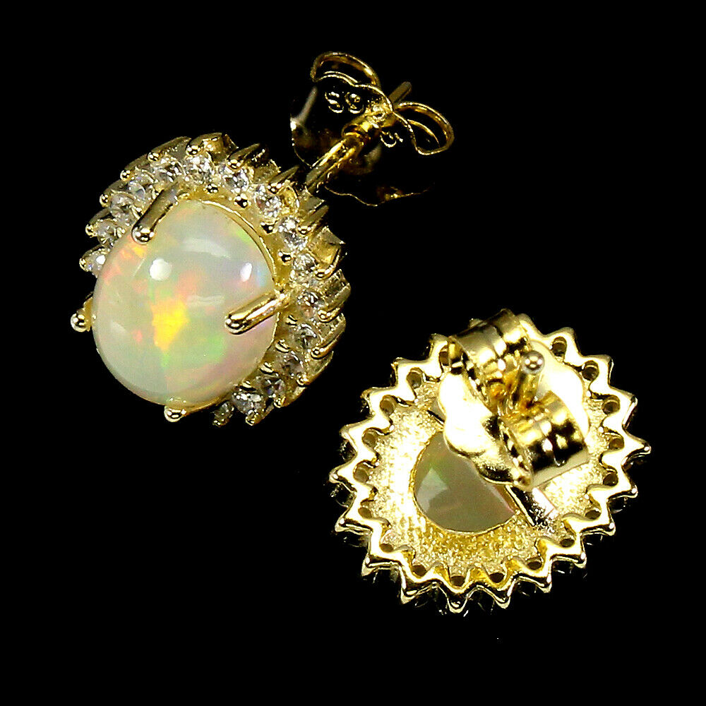 A pair of 925 silver gilt cluster earrings set with cabochon cut opal and white stones, L. 1cm. - Bild 2 aus 2