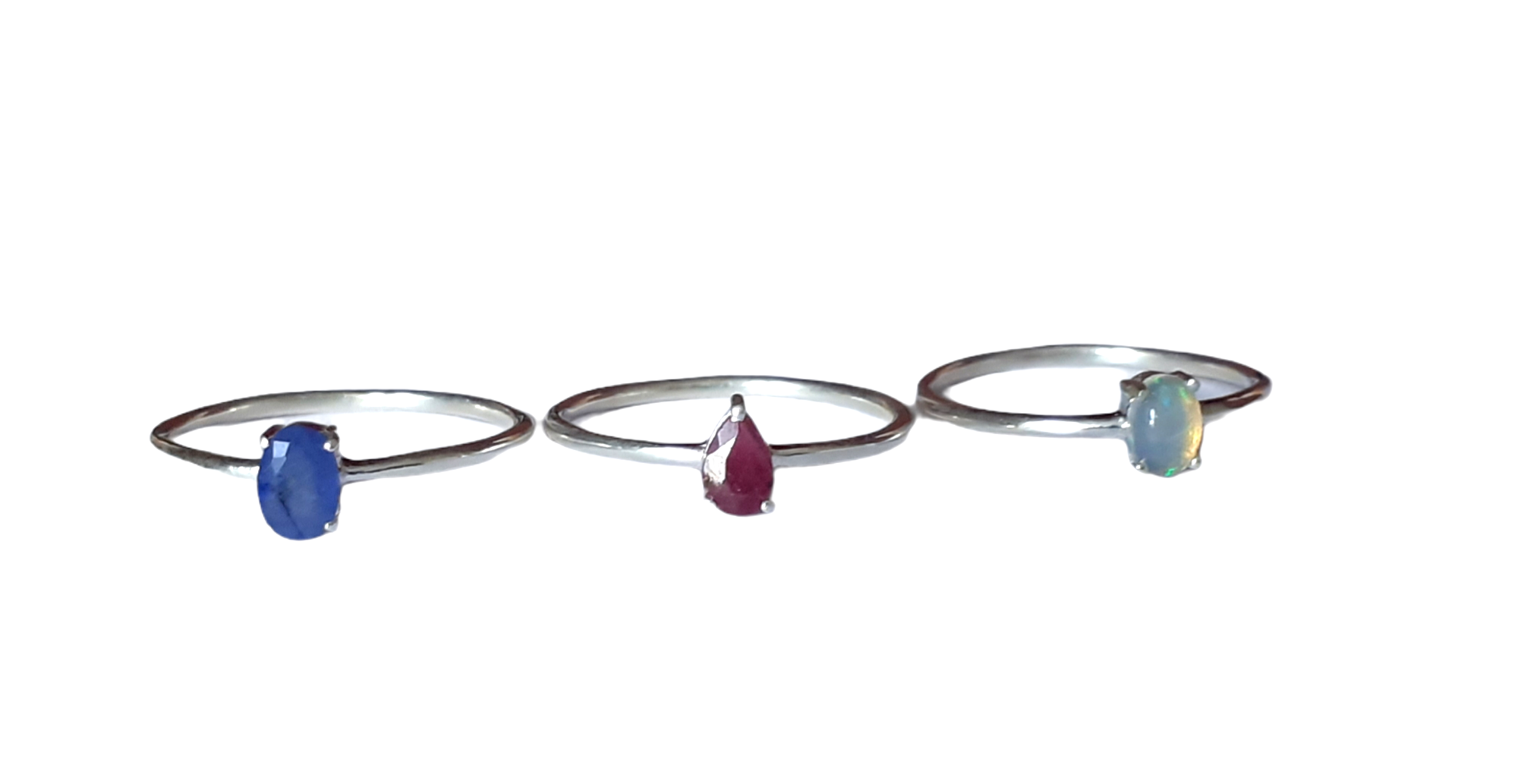 Three 925 silver stacking rings, set with sapphire, ruby and opal , (S). - Bild 2 aus 2