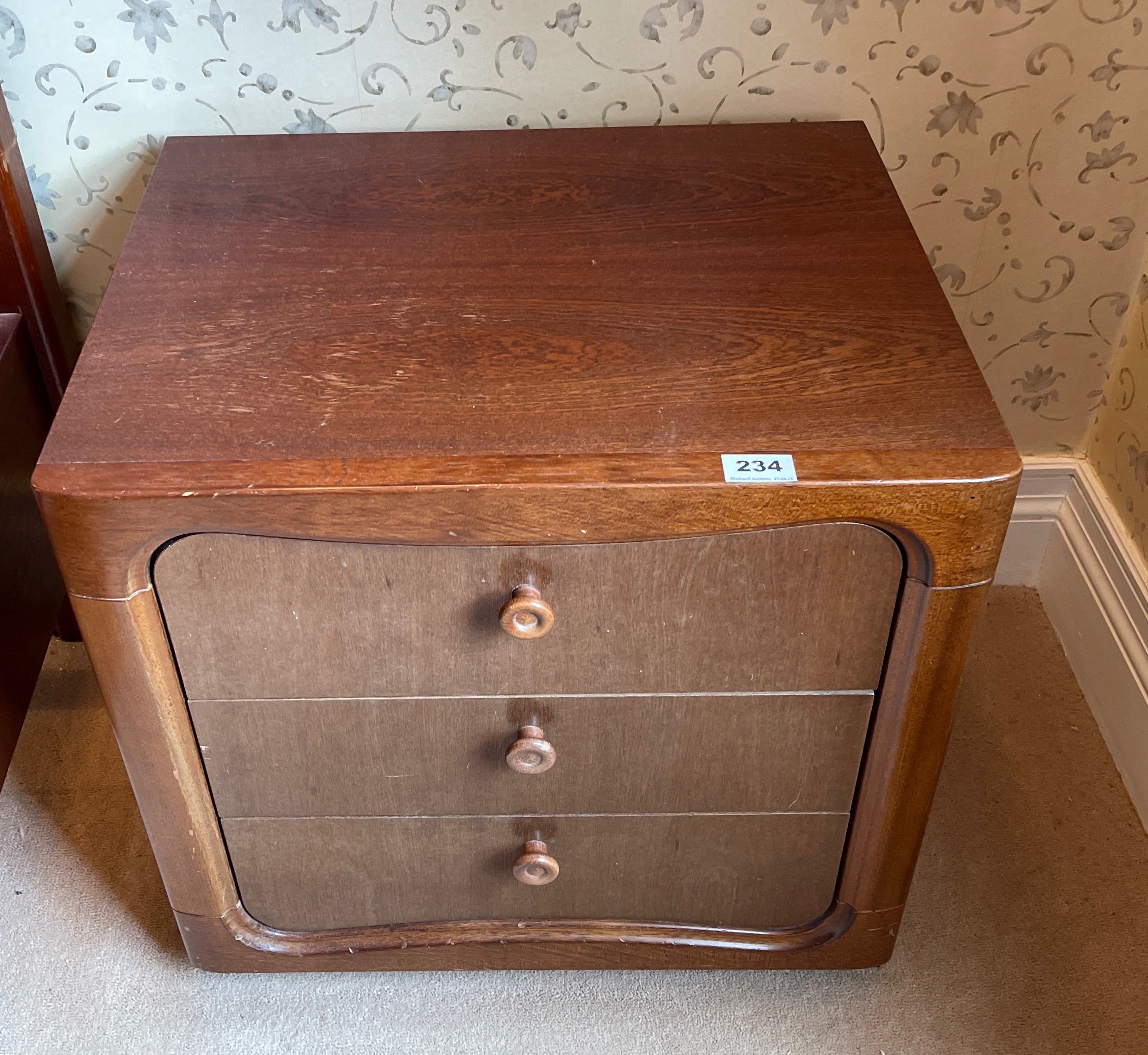 A pair of mahogany bedside cabinets and matching three drawer chest, bedside cabinet 55 x 51 x