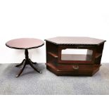 A contemporary mahogany circular pedestal coffee table, Dia. 60cm. together with a matching corner