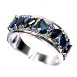 A 925 silver ring set with sapphires, (R.5).