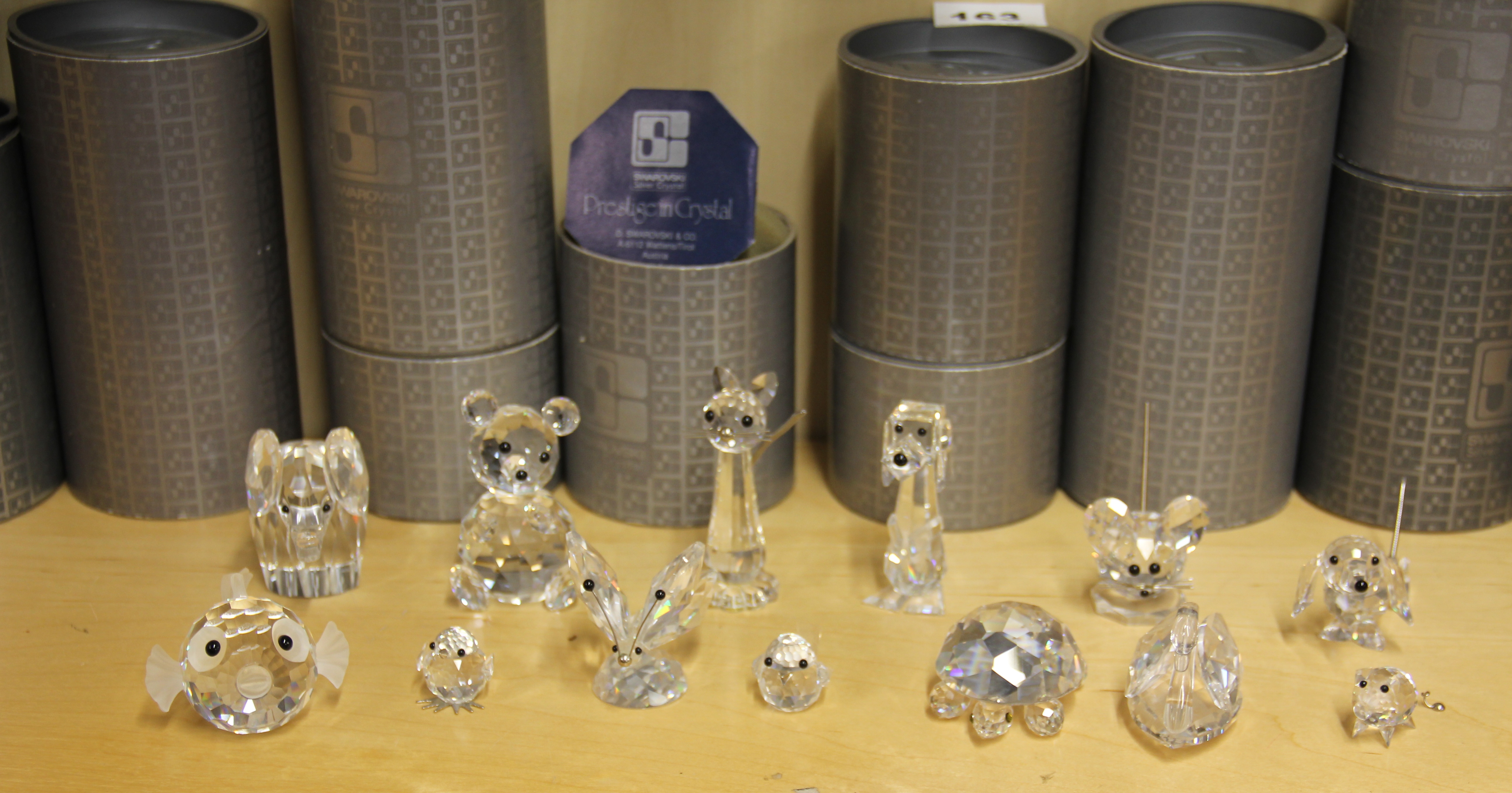 A group of 13 boxed Swarovski crystal figures. - Image 2 of 4