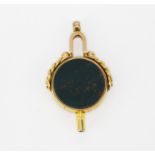 An antique hallmarked 9ct yellow gold rotating key fob set with bloodstone and carnelian, approx. L.