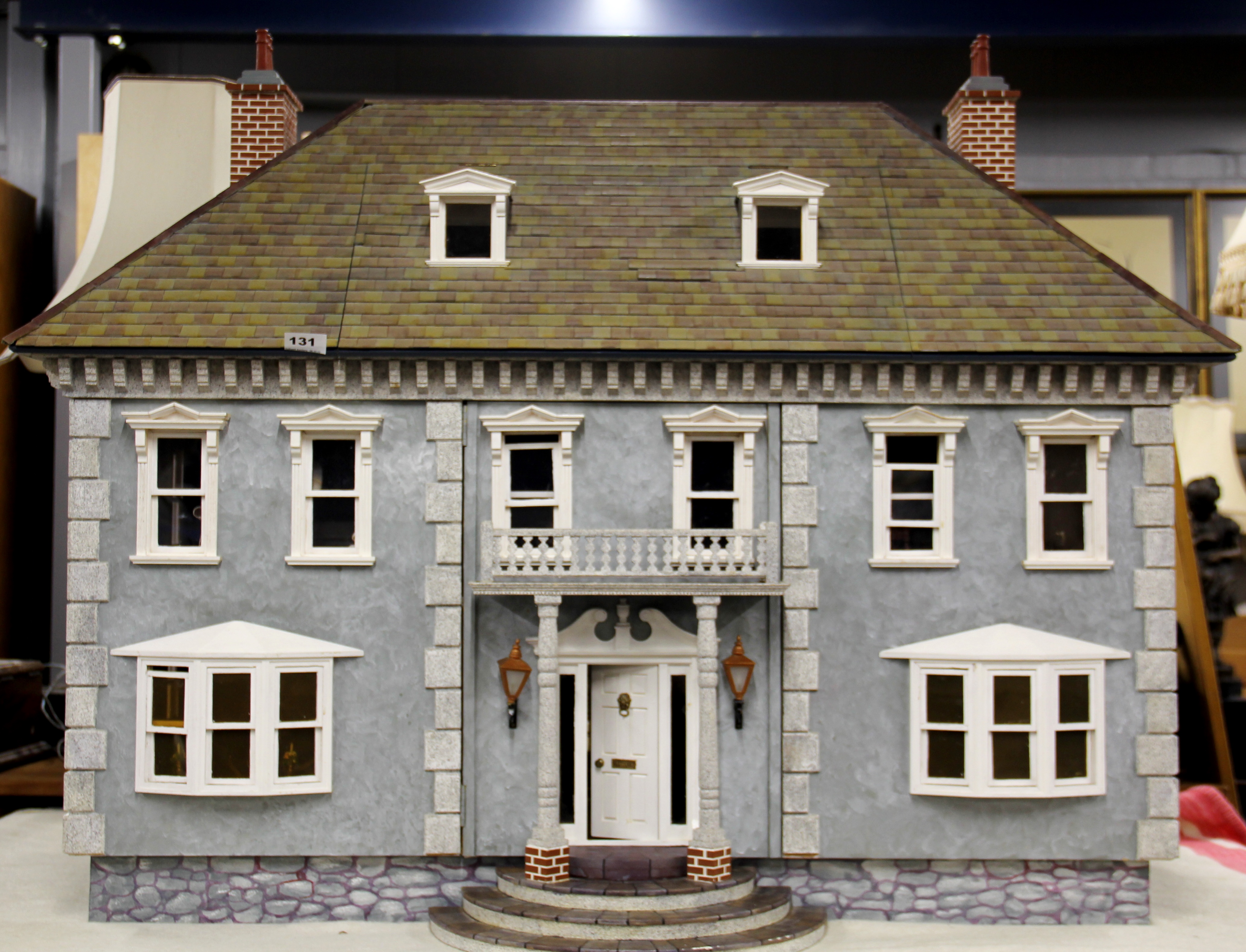 A high quality dolls house with interchangeable entrance and contents. 115 x 85 x 79cm (with large - Image 12 of 12