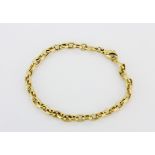 A 9ct yellow gold bracelet.