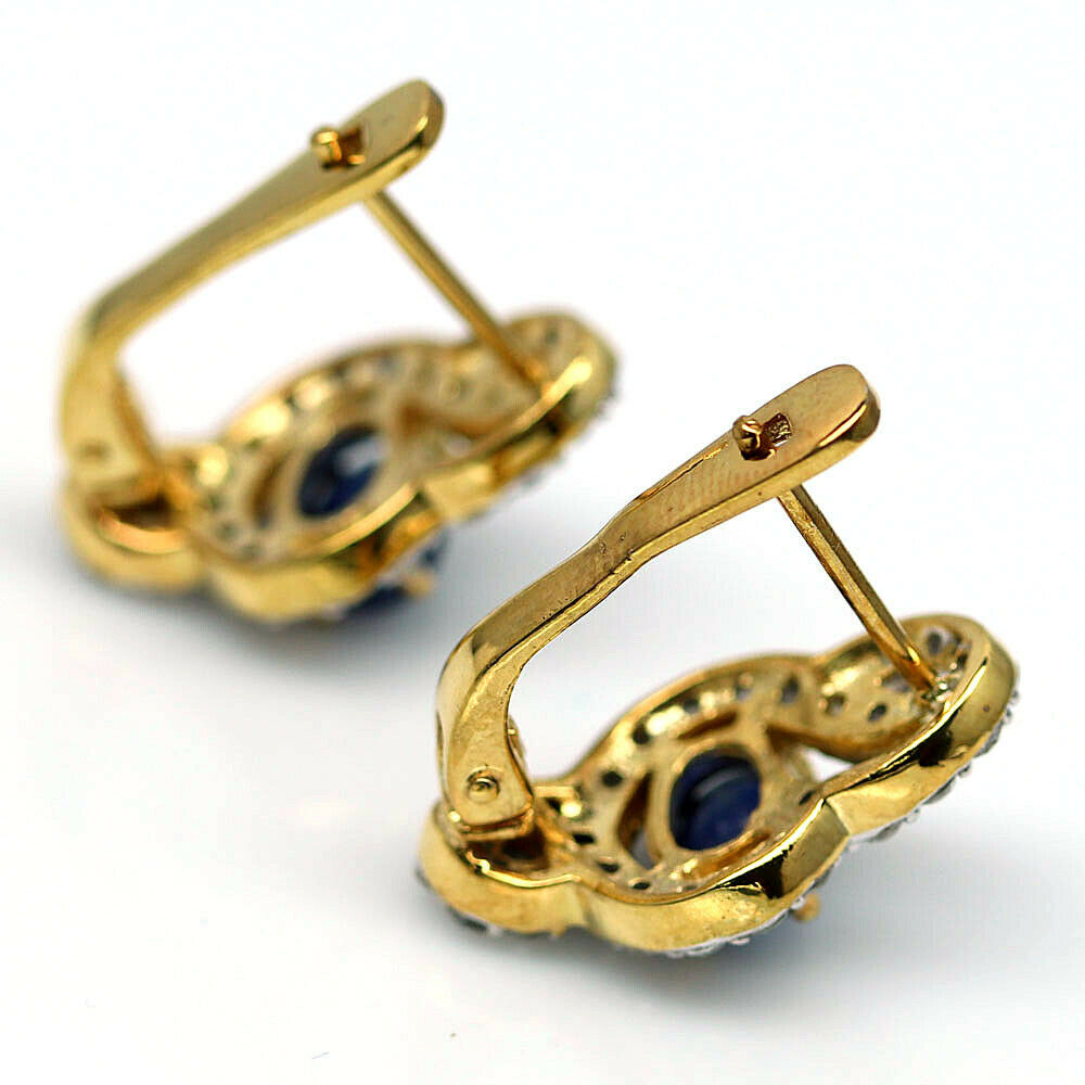 A pair of 925 silver gilt earrings set with cabochon cut sapphires and white stones, L. 2cm. - Image 2 of 2