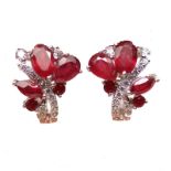 A pair of 925 silver earrings set with pear cut rubies and white stones, L. 1.5cm.