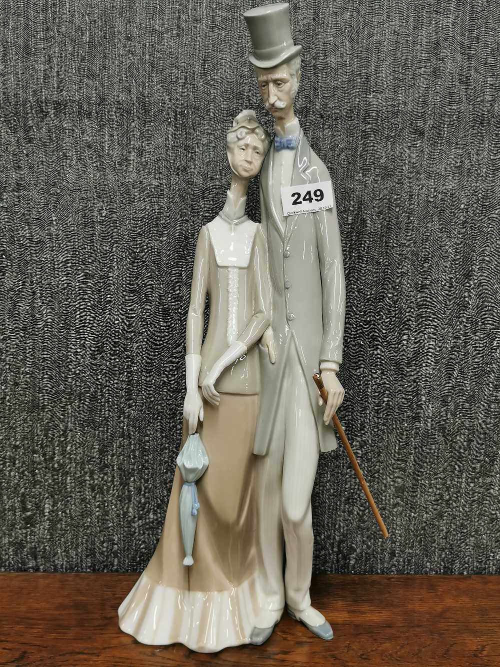 A Lladro porcelain figure of 1033 'Old Folks', H. 50cm.