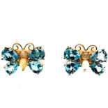 A pair of 925 silver gilt bee shaped earrings set with faceted blue topaz and opals, L. 2.3.cm.