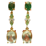 A pair of 925 silver drop earrings set with emeralds and green amethysts, L. 3cm.