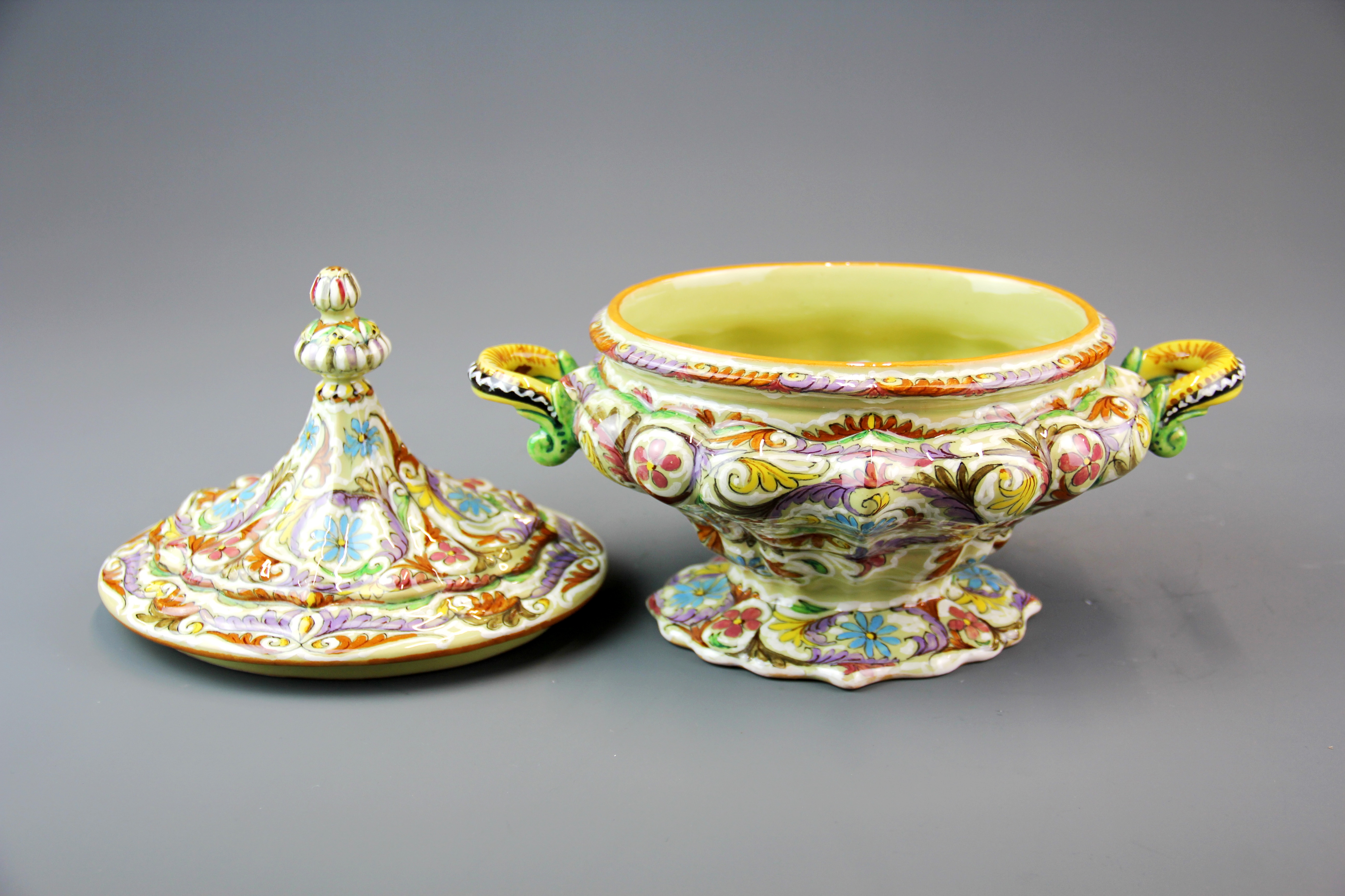 A Continental majolica tureen and cover, L. 25cm. H. 22cm. - Image 2 of 3
