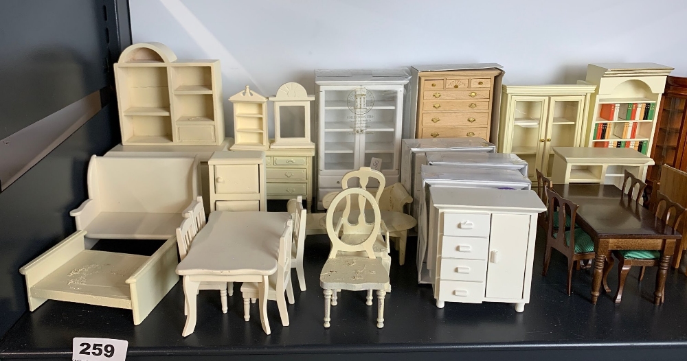 A large quantity of wooden dolls house living room furniture items. - Bild 2 aus 3