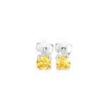 A pair of 925 silver citrine set stud earrings, Dia. 0.40cm.