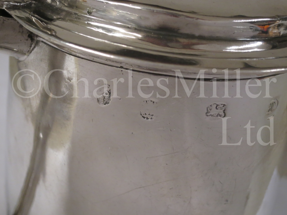 A VERY RARE CHARLES II PRESENTATION NAVAL SILVER TANKARD - Image 6 of 21