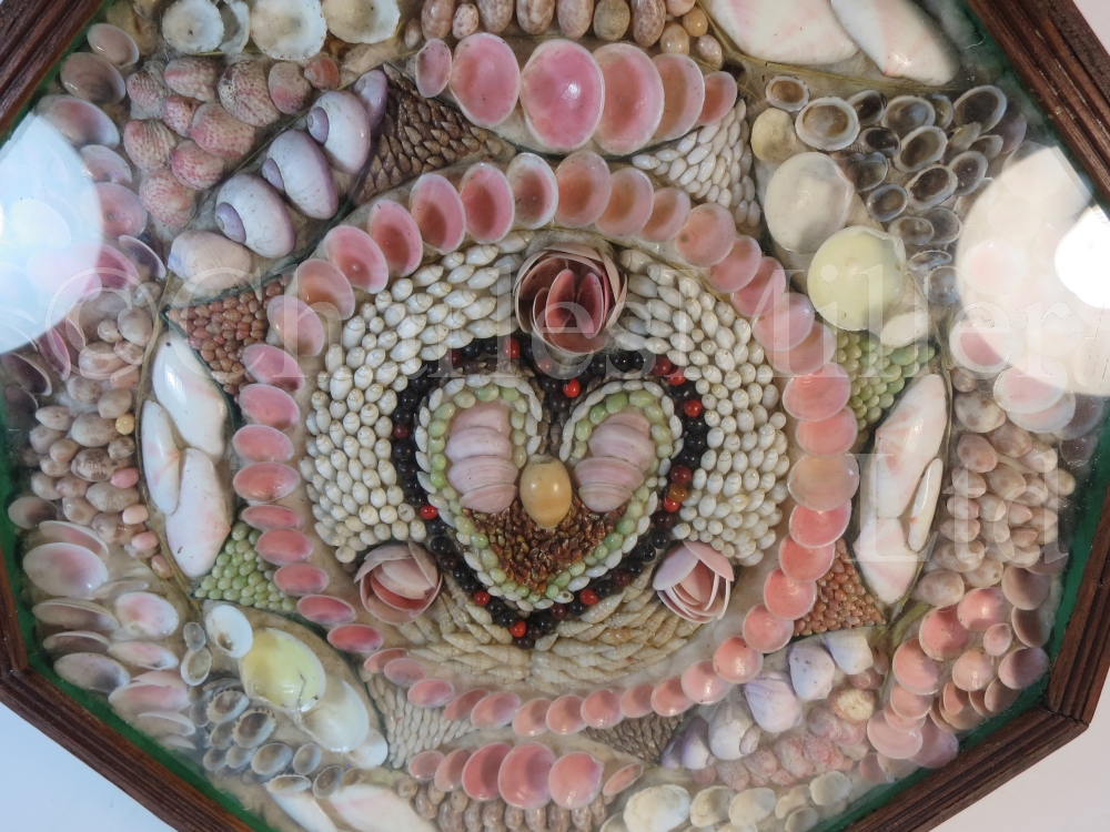 A 19TH CENTURY SAILOR'S SHELLWORK VALENTINE - Image 3 of 5