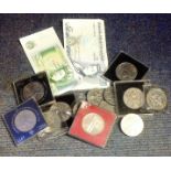 Vintage Bank note and coin collection includes a One pound note, Five pound note and 13 assorted