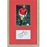 Steve Bruce 16x10 mounted and framed signature piece includes signed album page and colour photo