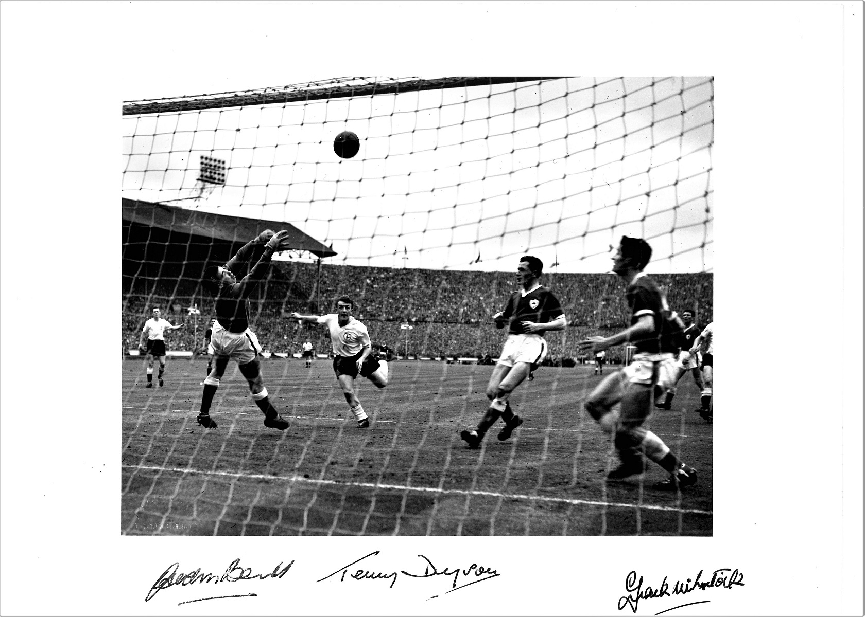 Football Leicester City v Tottenham Hotspur 1961 FA Cup Final signes 16x12 black and white photo