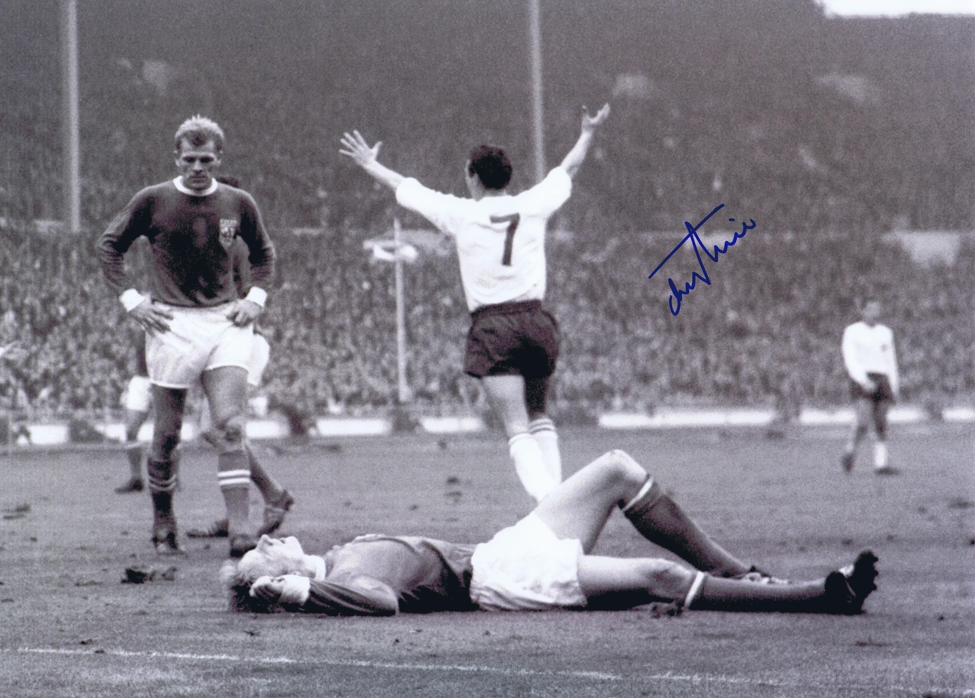 Autographed TERRY PAINE 16 x 12 photo - B/W, depicting Paine celebrating after scoring the opening