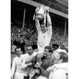 Football Dave MacKay signed 16x12 black and white photo pictured lifting the FA cup while captain of