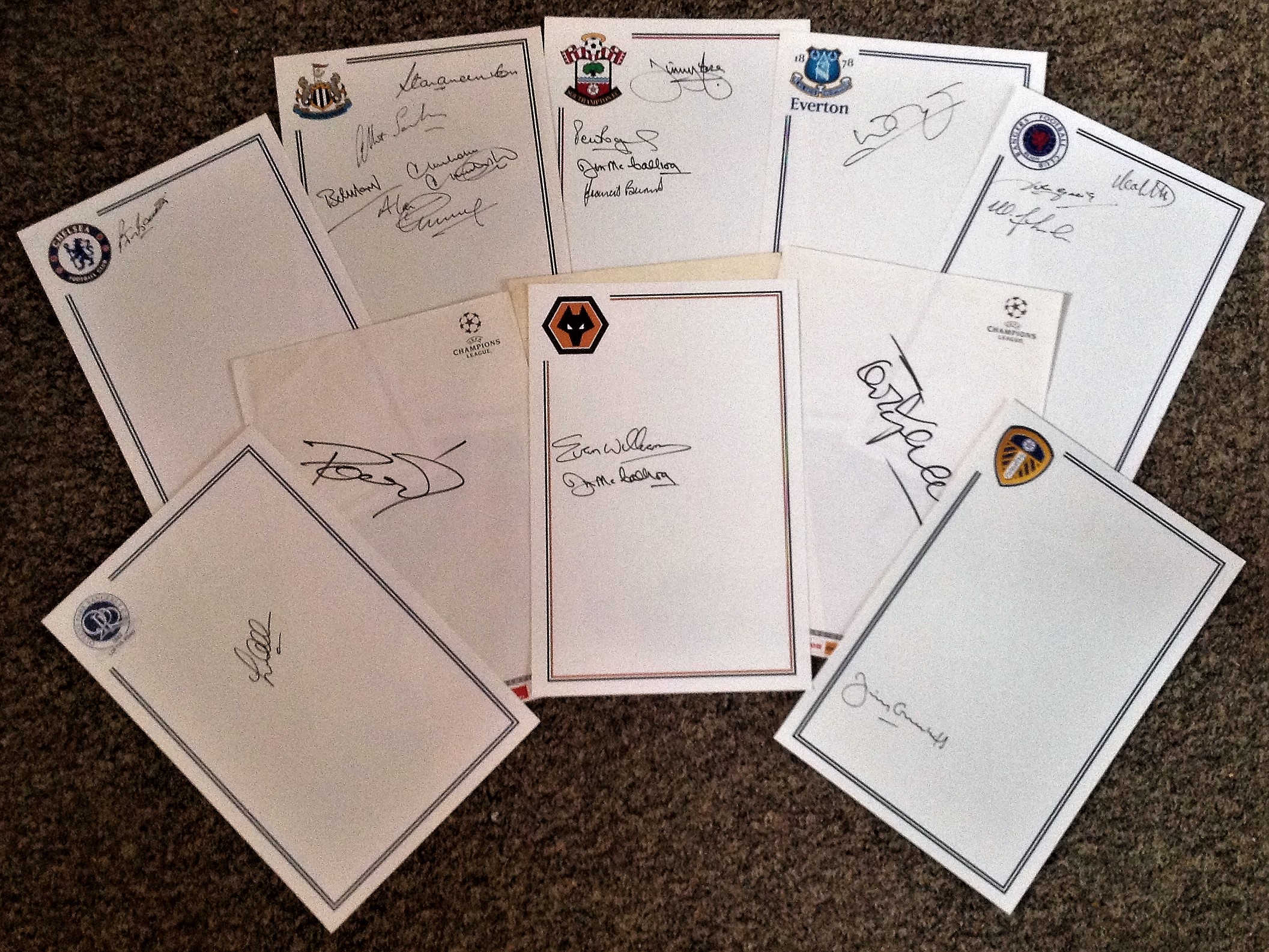 Football Legends collection 11 signature pieces some great names includes Peter Bonetti, Terry