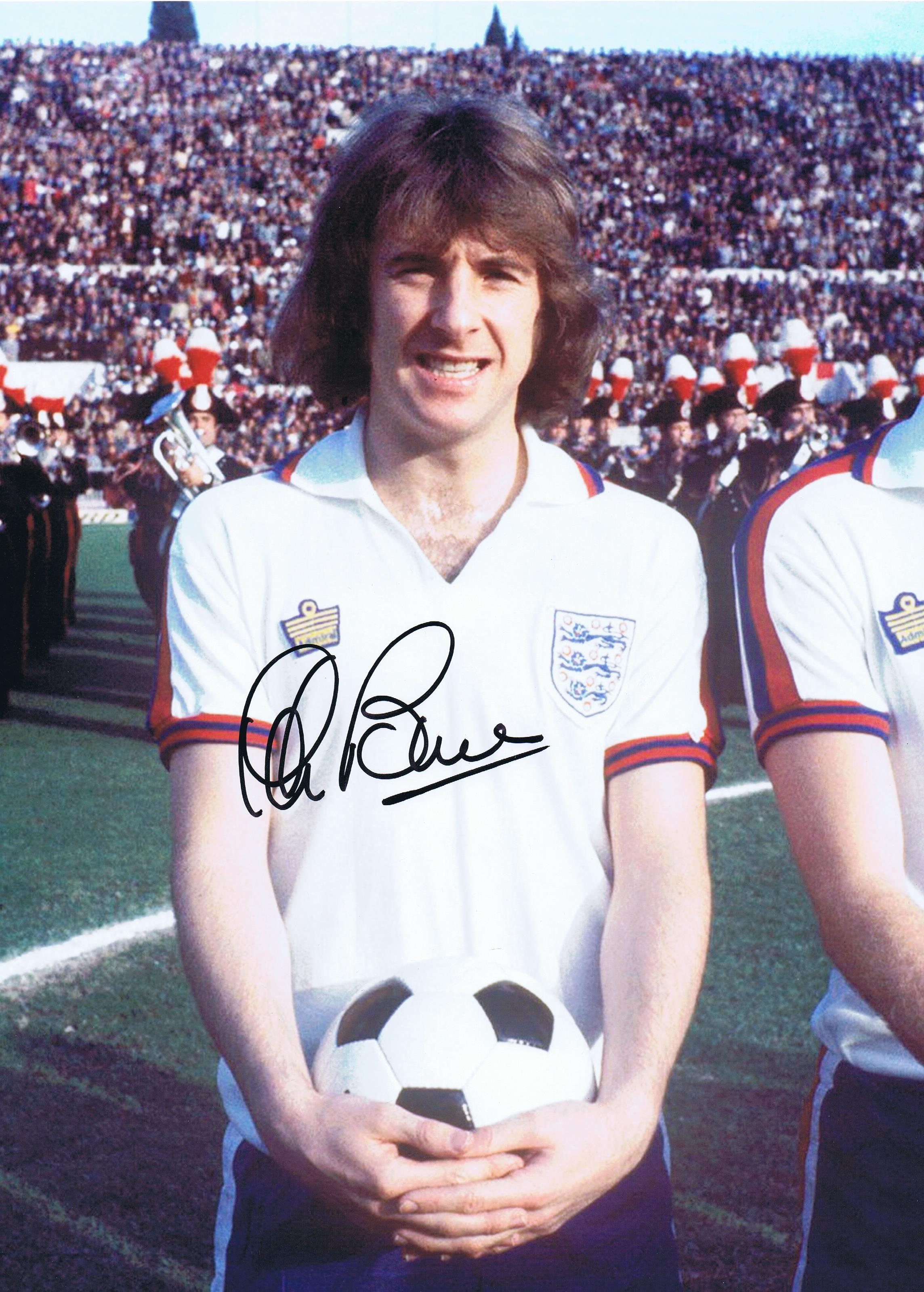 Autographed STAN BOWLES 16 x 12 photo - Col, depicting Bowles lining up for England prior to a 2-0