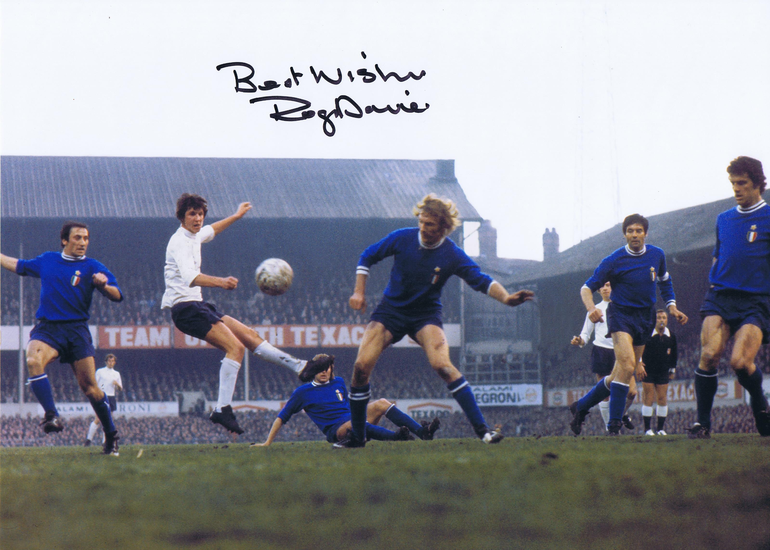 Autographed ROGER DAVIES 16 x 12 photo - Col, depicting the Derby County striker (surrounded by