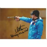 Olympics Hoan Xuan Vinh signed 6x4 colour photo of the Gold and Silver Medallist in the shooting