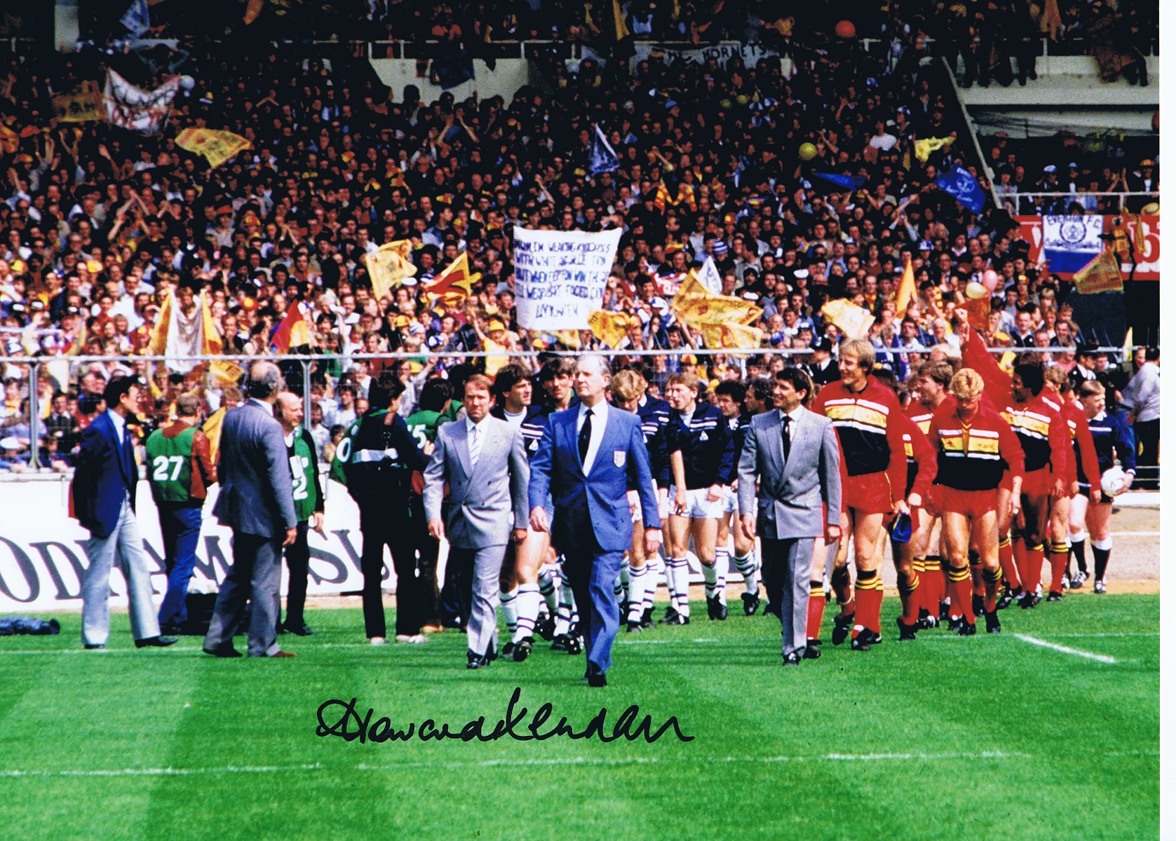 Autographed HOWARD KENDALL 16 x 12 photo - Col, depicting the Everton manager and his Watford