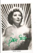 Greer Garson signed 6x4 black and white photo. (29 September 1904 - 6 April 1996) was a British