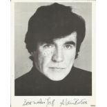 Alan Bates signed 10x8 black and white photo. (17 February 1934 - 27 December 2003) was an English