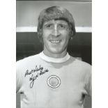 Wyn Davies Signed Manchester City 8x12 Photo. Good Condition. All autographs come with a Certificate